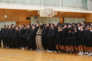 川崎宗則さん来校１１